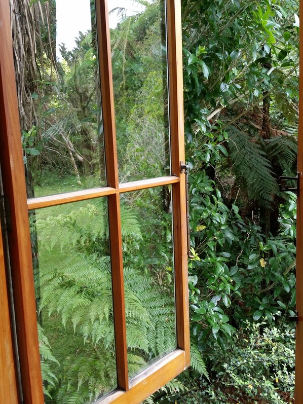 Exterior detail - Opua Garden Cottage, sleeps 3 (Collingwood)
