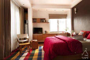 Laptopgeeigneter Arbeitsplatz, Bügeleisen/Bügelbrett, WLAN, Bettwäsche