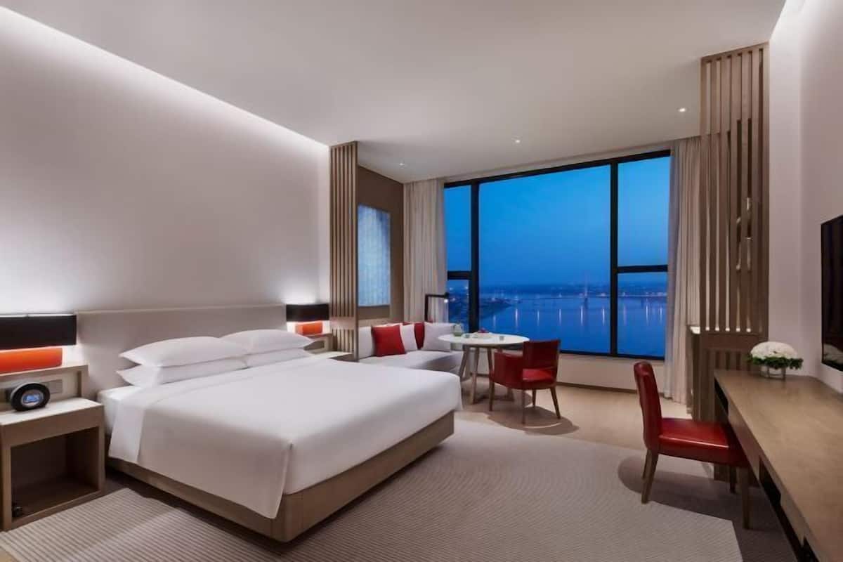 1 Schlafzimmer, Minibar, Zimmersafe, Schreibtisch