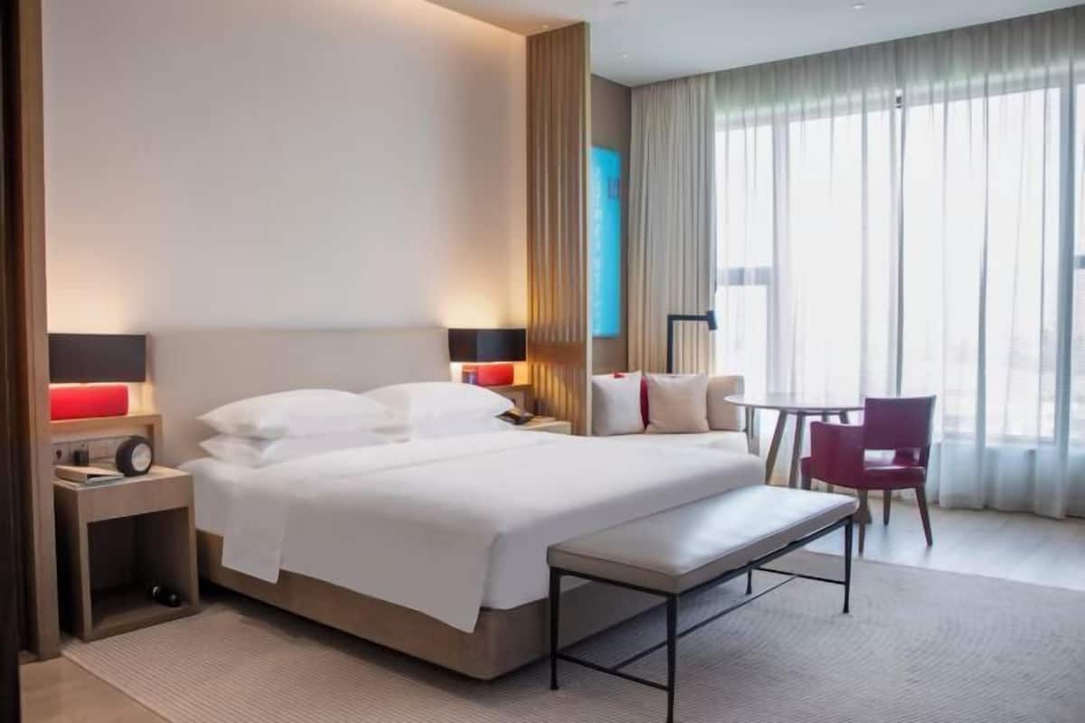 1 Schlafzimmer, Minibar, Zimmersafe, Schreibtisch