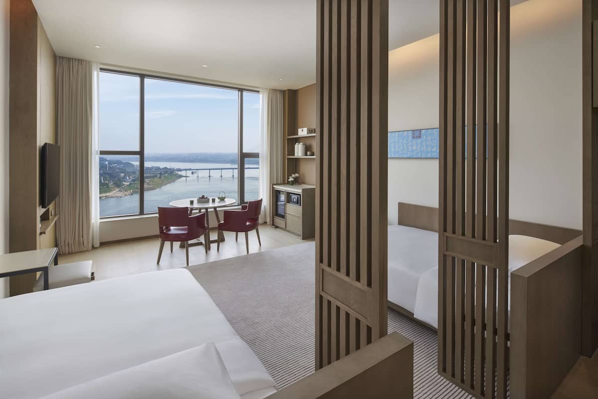 1 Schlafzimmer, Minibar, Zimmersafe, Schreibtisch