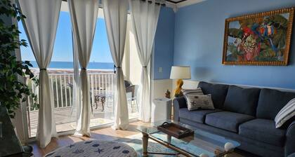 Inn at Dauphin Island 304 Walk-In Shower, Updated with Wonderful Views!!