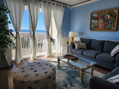 Inn at Dauphin Island 304 Walk-In Shower, Updated with Wonderful Views!!