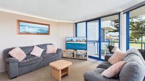 TV - Heritage 202 wonderful water views, air-conditioning and Wi-Fi (Tuncurry)