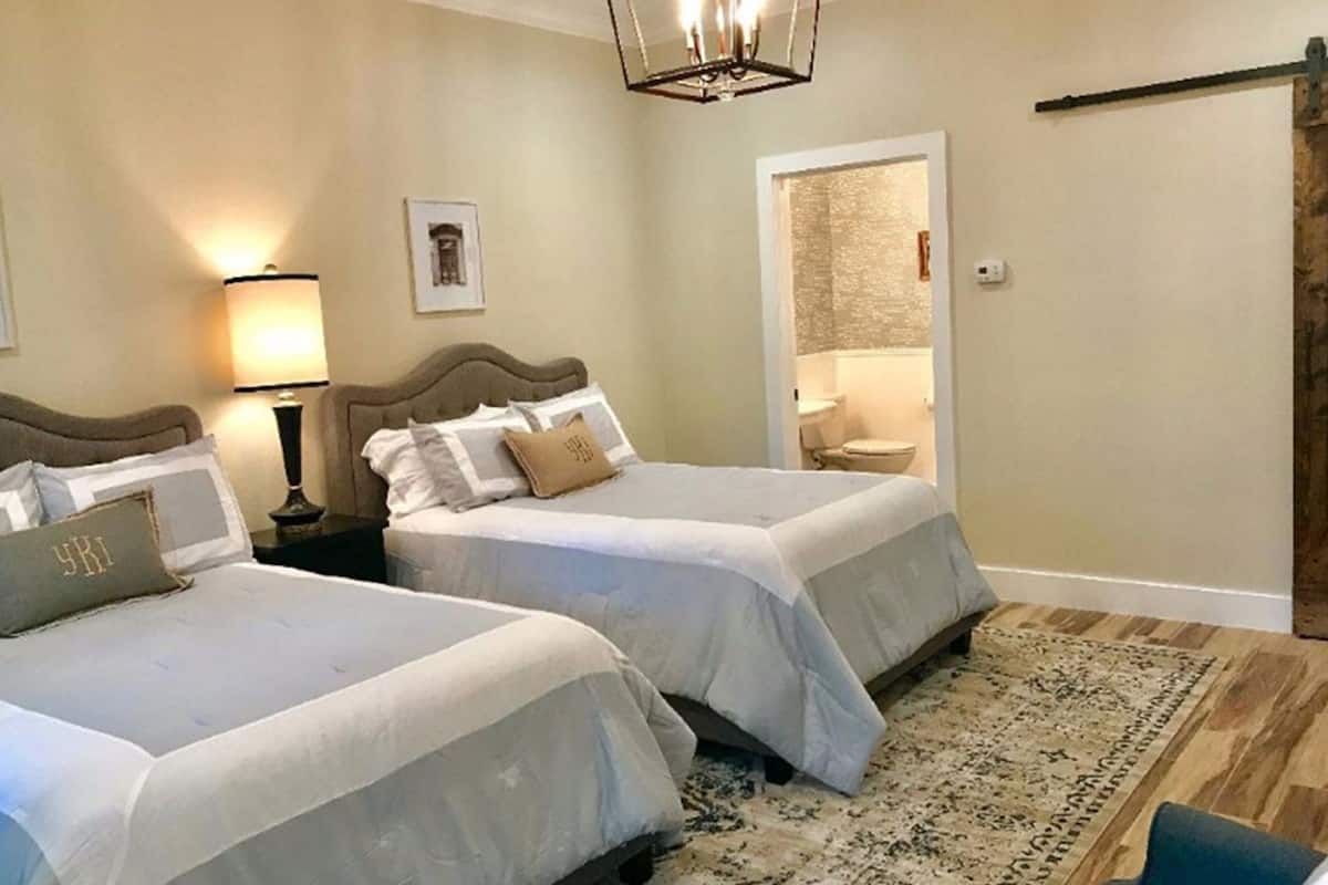 Garden Courte 3 | Premium bedding, iron/ironing board (on request), free WiFi, bed sheets