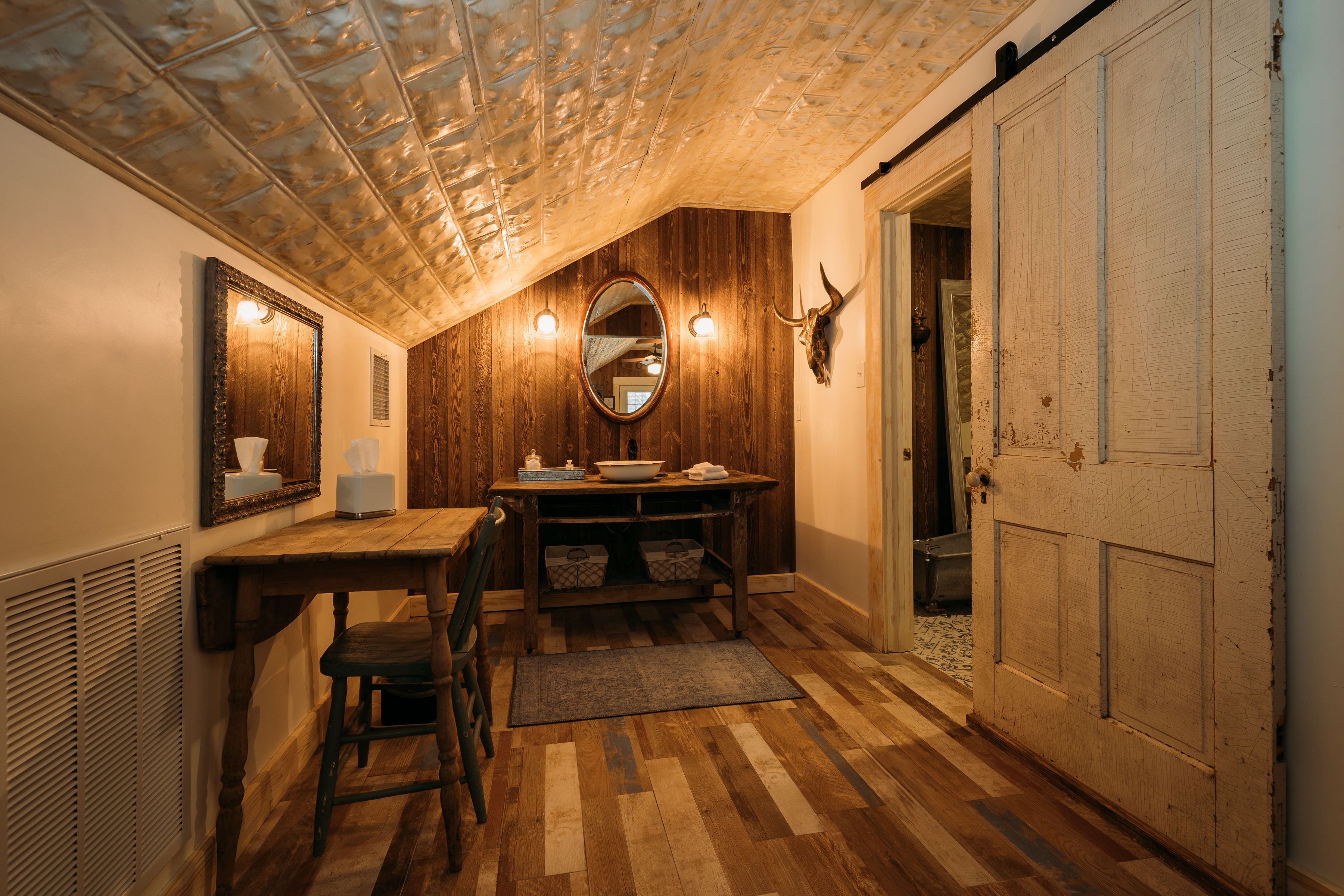 texas suite | 1 bedroom, premium bedding, iron/ironing board, free wifi