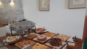 Breakfast buffet - Villa Da Praia Hotel (Salvador)