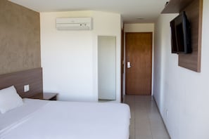 Standard Twin Room | In-room safe, desk, free WiFi, bed sheets - Villa Da Praia Hotel (Salvador)