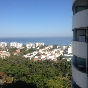 Vista para praia/oceano