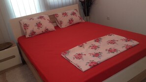 1 bedroom, in-room safe, iron/ironing board, WiFi