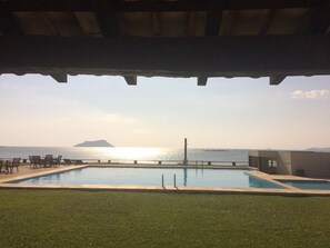Piscina interna, piscina externa