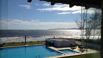 Piscina interna, piscina externa