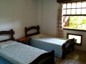 1 غرفة نوم ومكواة/لوح كي وواي فاي مجانًا وملاءات أسرّة