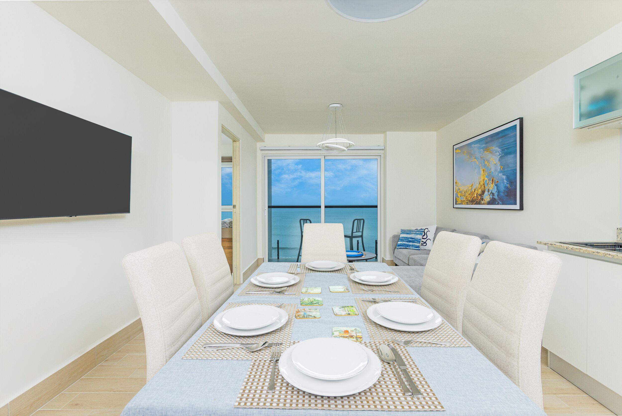 Luxury Apartment | Living area | Flat-screen TV