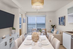 Living area - Surfside Beachfront Suites by Playa Caracol Resorts (Punta Chame)
