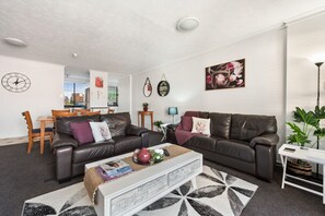 TV, Netflix, streaming services