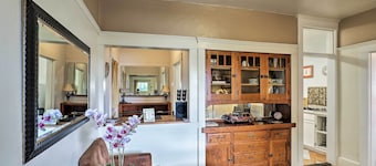 'St Patrick' Apartment in the Heart of Bisbee