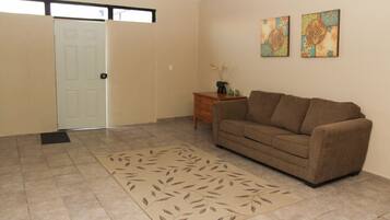 Kamar Deluks | Area keluarga | TV layar datar