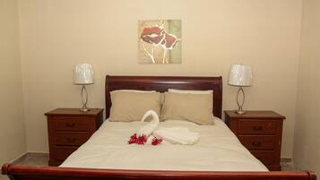 Deluxe Room | Free WiFi, bed sheets