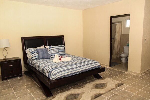 Deluxe Room | Free WiFi, bed sheets