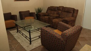 Deluxe Room | Living area - Super Suite Plaza Goya (Puerto Peñasco)