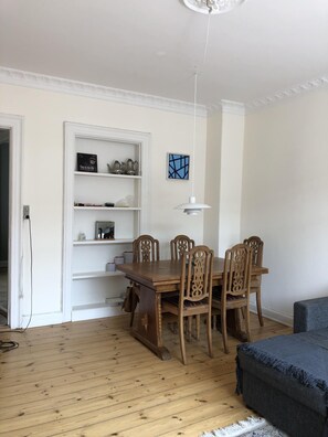 Dining - Cosy spacious Copenhagen (København K)