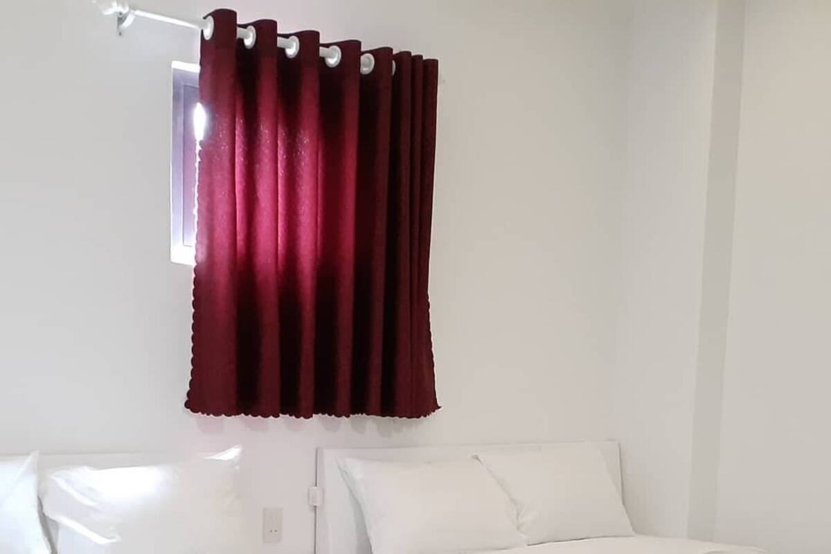Habitación doble familiar | Cortinas blackout, insonorización, camas extra y wifi gratis