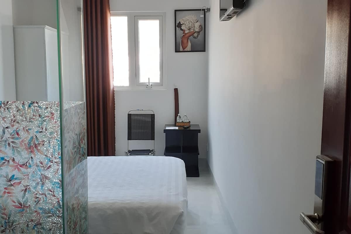 Habitación doble estándar de uso individual | Cortinas blackout, insonorización, camas extra y wifi gratis