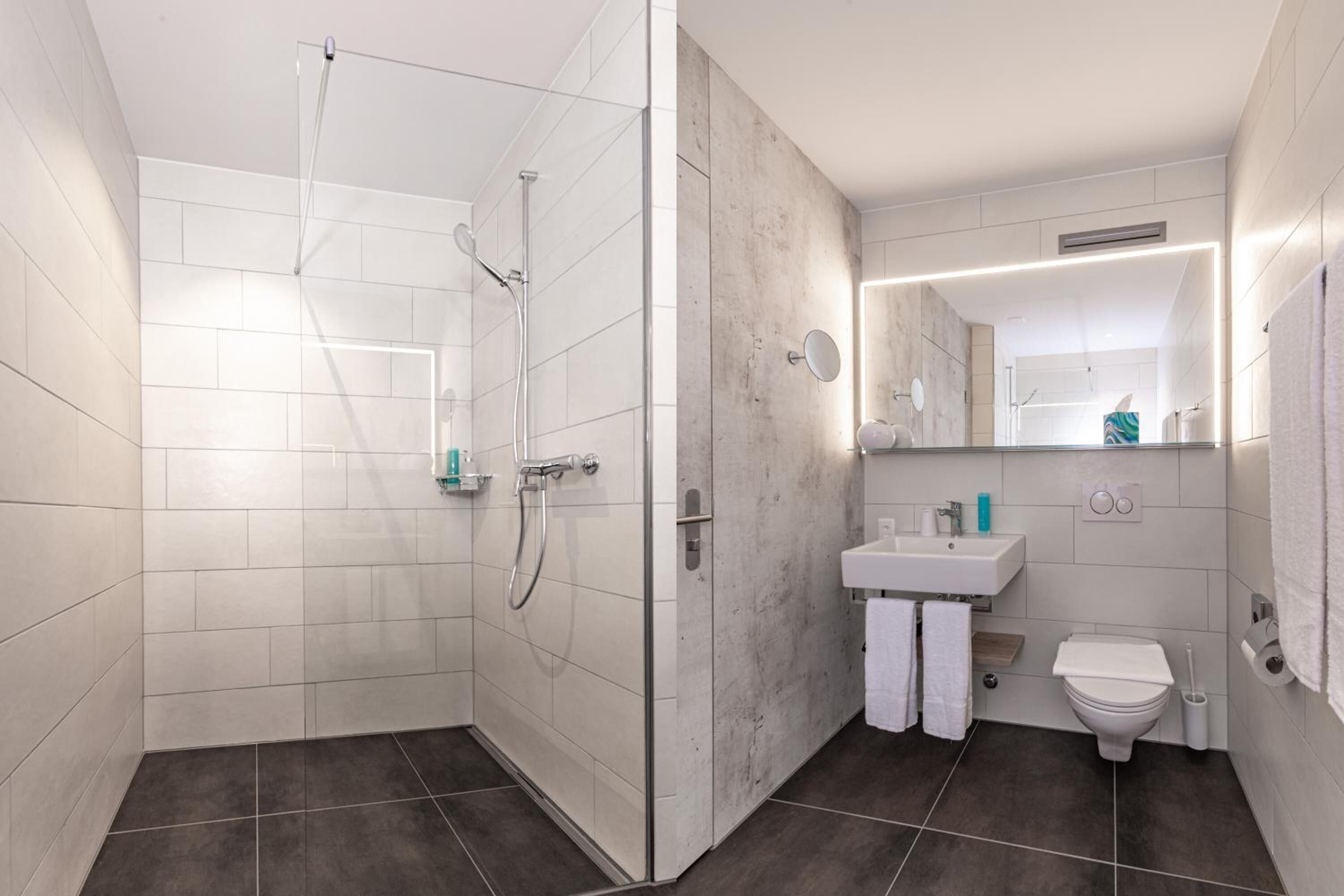 hair dryer, towels, soap, shampoo