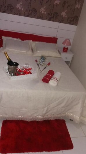 Minibar, free WiFi, bed sheets - Pousada Porto Brasil (Pocoes)