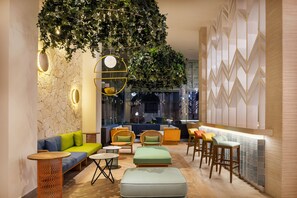 7 bars/lounges, 2 swim-up bars, 2 beach bars, poolside bar