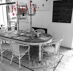 Breakfast (EUR 6.5 per person) - NIK King Rooms (Rome)