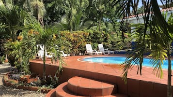 Utomhuspool