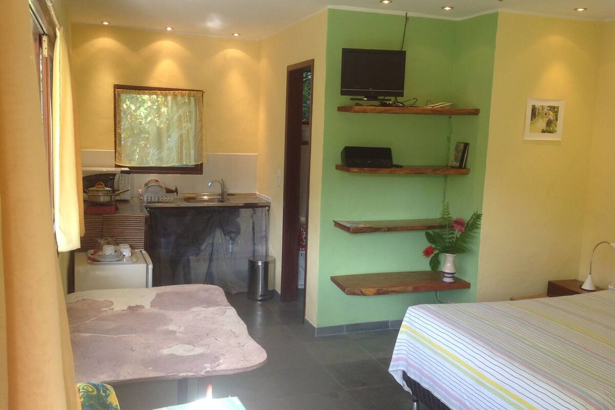 Suite studio familiale | Minibar, coffre-fort, accès au Wi-Fi (inclus), literie fournie
