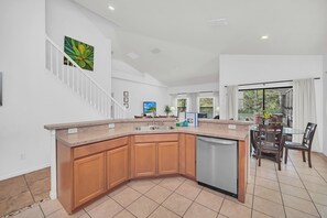 Interior - 6 miles to WDW: 4 Bedroom/3+ Bath, Private Pool/Hot Tub, Wifi, Game Room, Clean (Kissimmee)