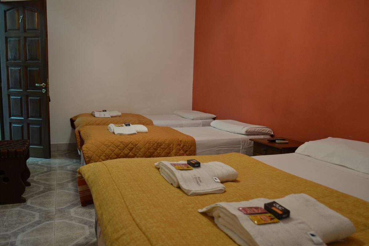 Wifi gratis y ropa de cama 