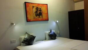 Unclassified image, 2 of 21, button - maple Leaf Village (Negombo)