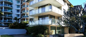 Oxley 8 - Central Position with Great Views!