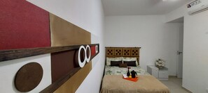 2 chambres, fer et planche à repasser, Wi-Fi, literie fournie