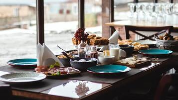Petit déjeuner buffet compris tous les jours