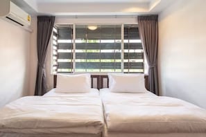 4 Schlafzimmer, Schreibtisch, BĂŒgeleisen/BĂŒgelbrett, kostenloses WLAN