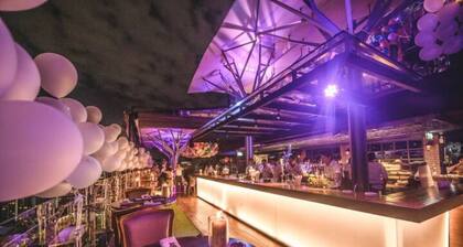 Entire House/Central Bangkok/Walk to BTS+Airport Link/ up to 10 guests!