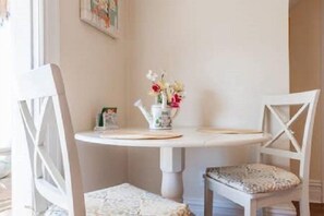 Interior - Montclair Apartment (Montclair)