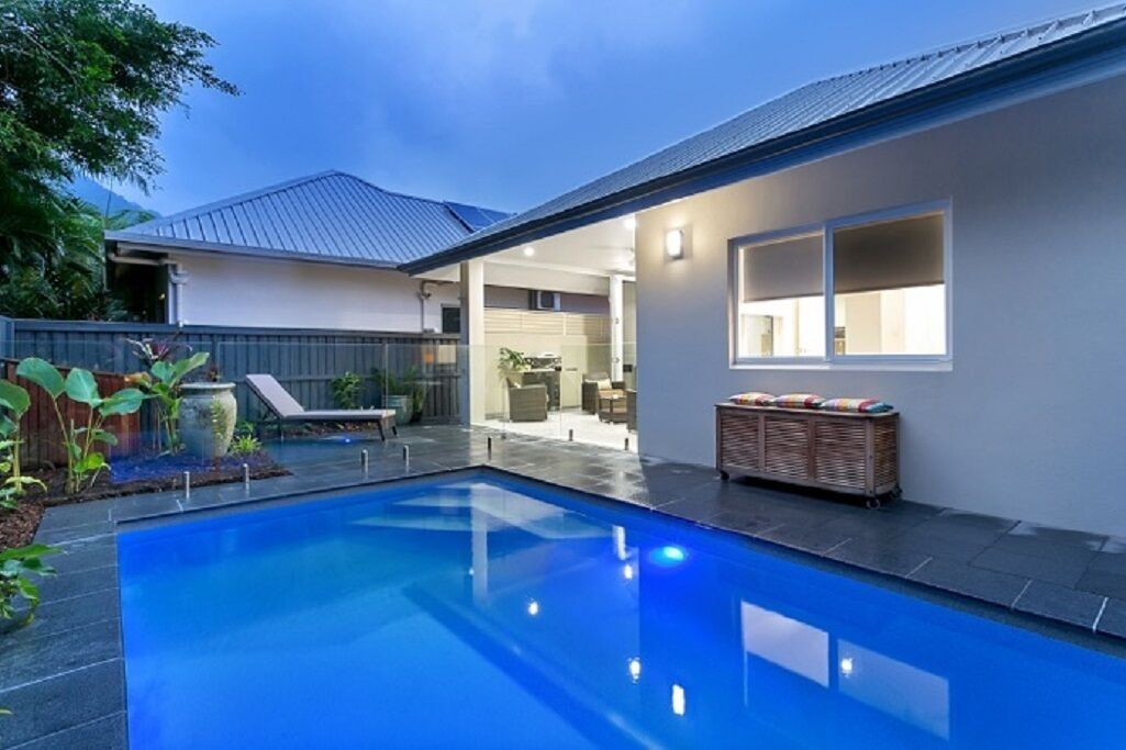Azure Beach House Palm Cove — image 6