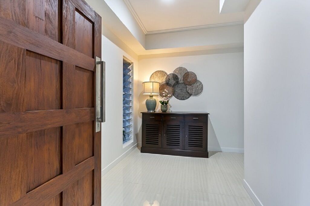 Azure Beach House Palm Cove — image 10