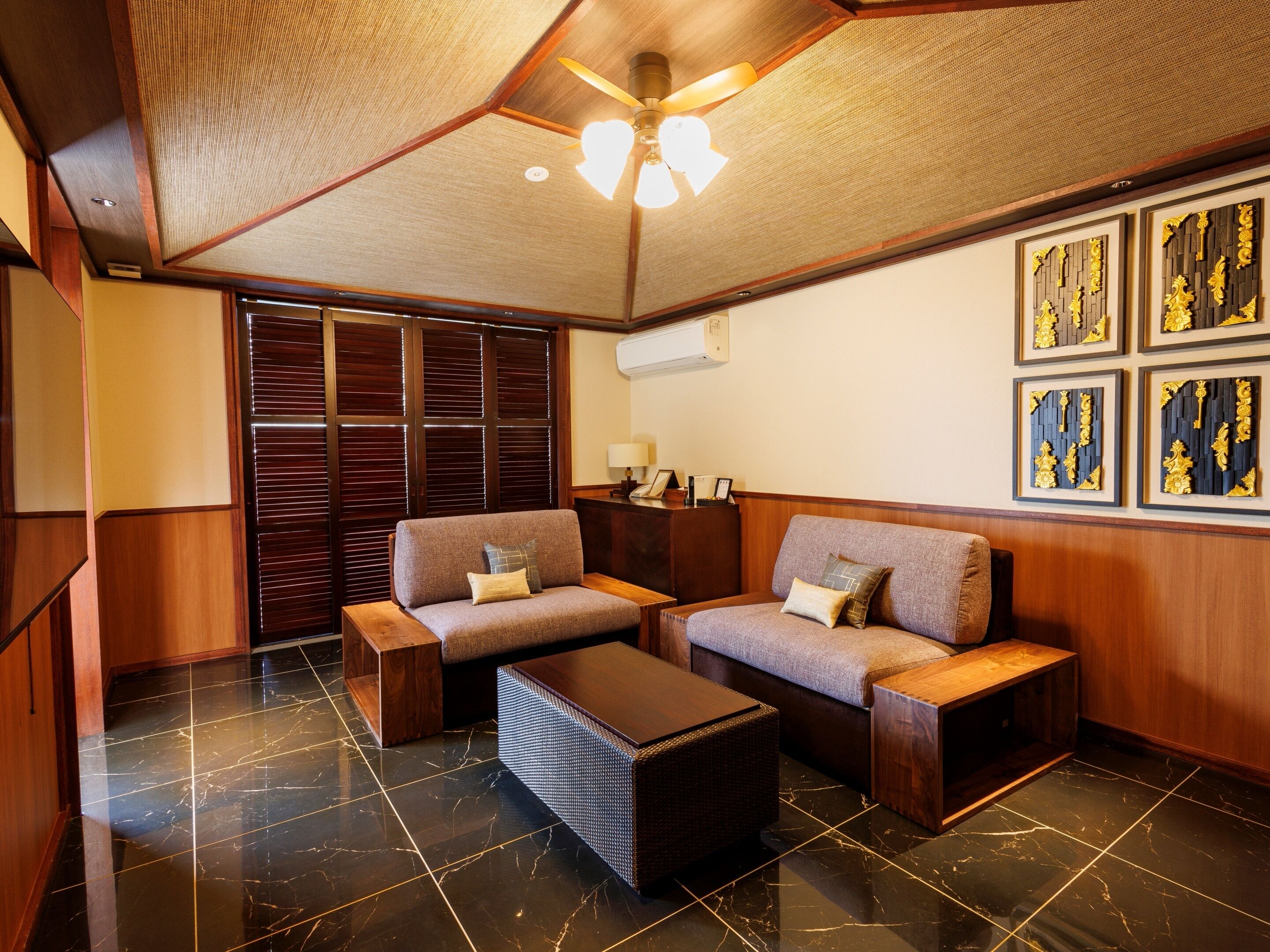 3 bedrooms, premium bedding, pillow-top beds, in-room safe