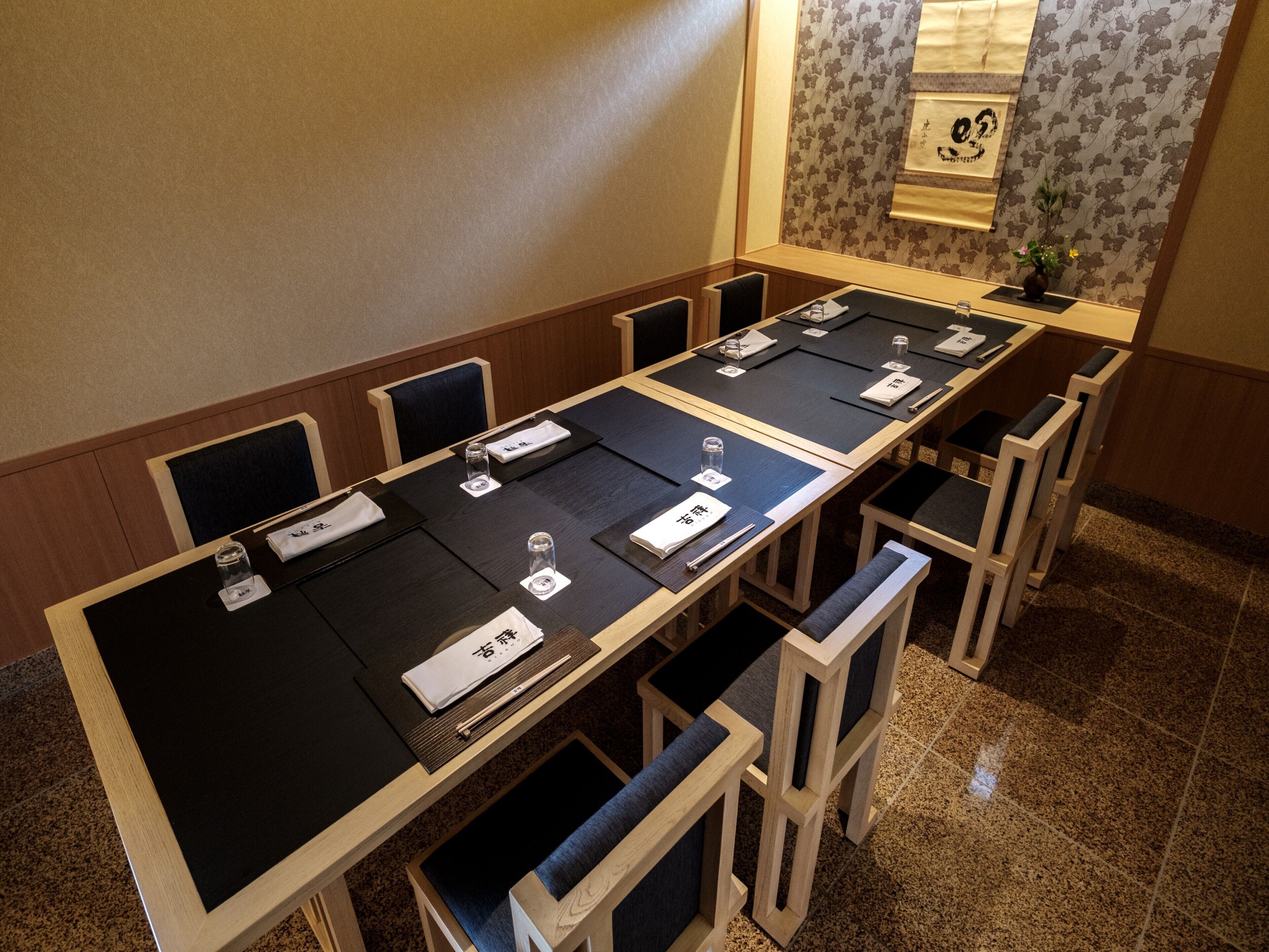 2 restaurants, breakfast, lunch, dinner served; japanese cuisine