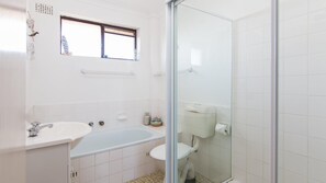 Badekar, hårtørrer