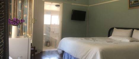 6 Schlafzimmer, BĂŒgeleisen/BĂŒgelbrett, WLAN, BettwĂ€sche