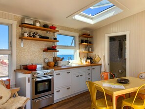 Kühlschrank, Ofen, Herdplatte, Geschirrspüler